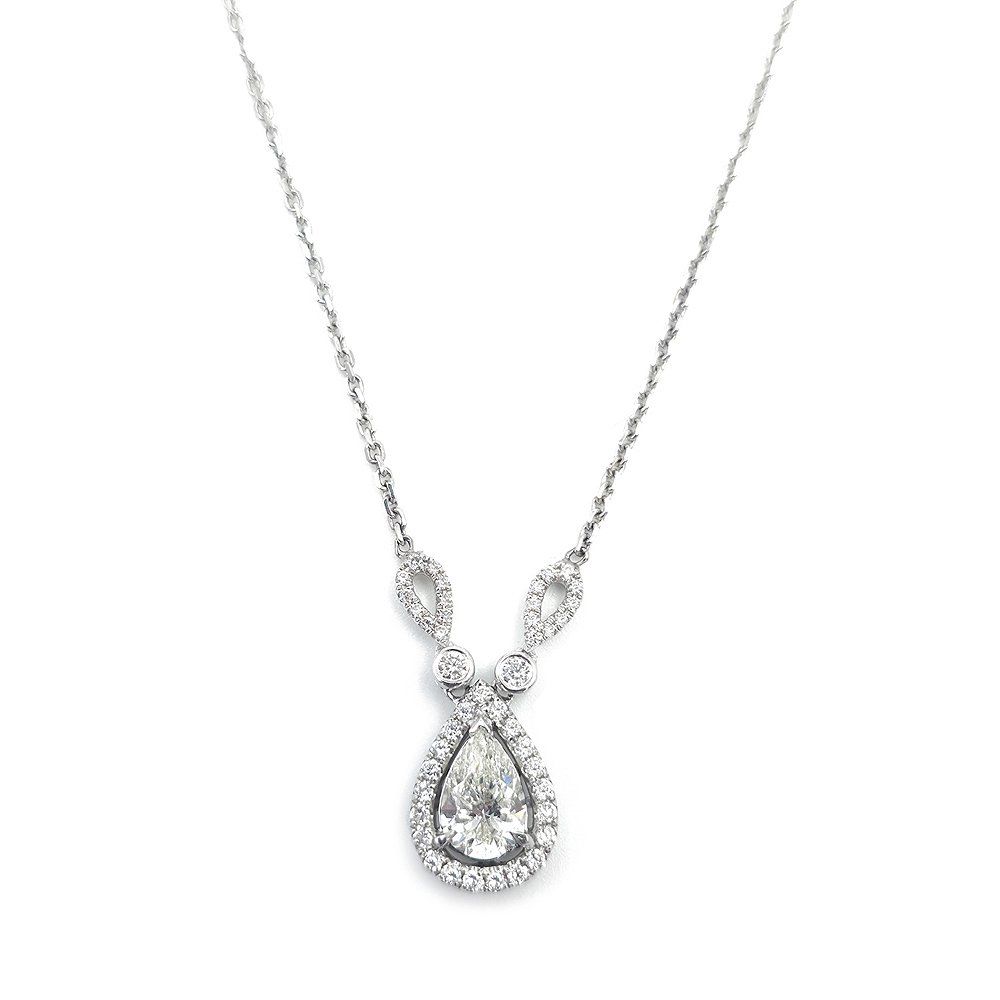18K White Gold Diamond Pendant Necklace with Pear Shape Diamond in the Center EGL USA US 922745801D